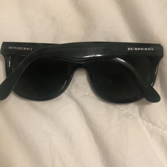 Burberry B4195 Cat Eye Sunglasses Green - Picture 6 of 6